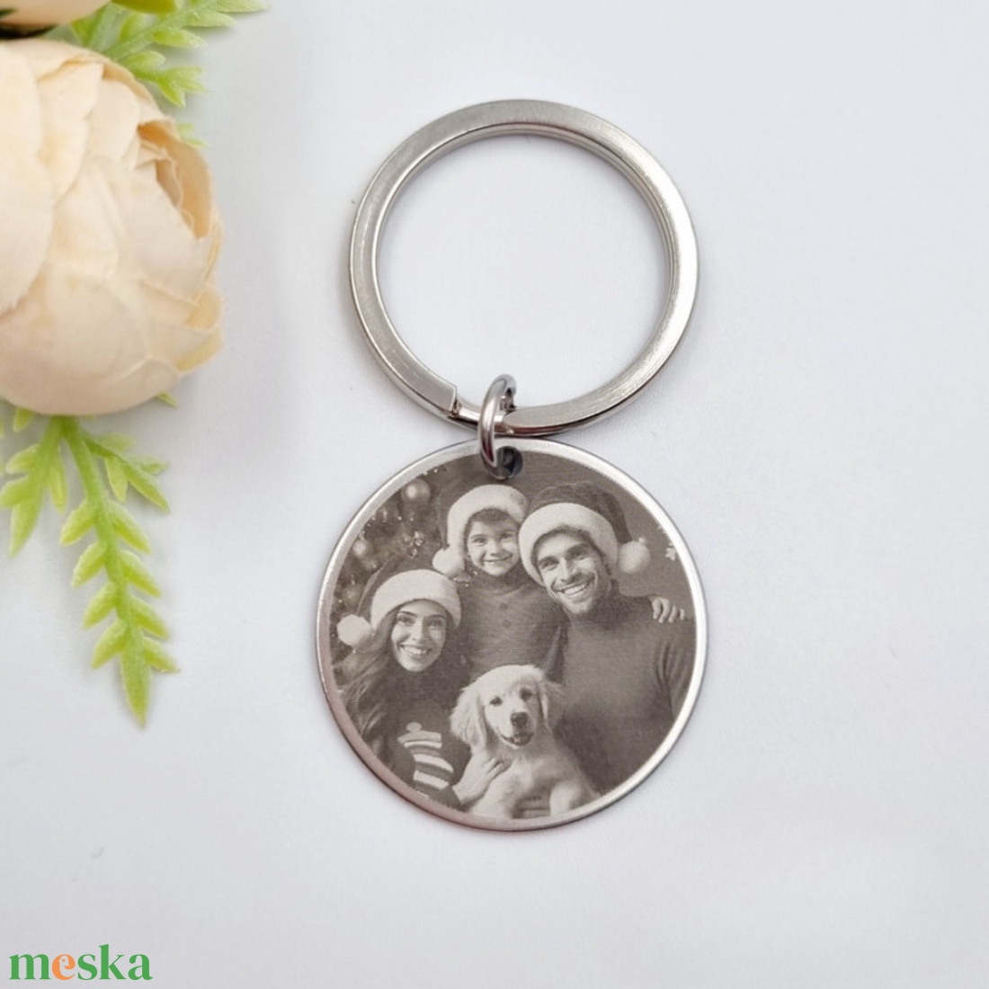 Saját fényképes gravírozott kulcstartó - kör medál kulcskarikán - táska & tok - kulcstartó & táskadísz - kulcstartó - Meska.hu