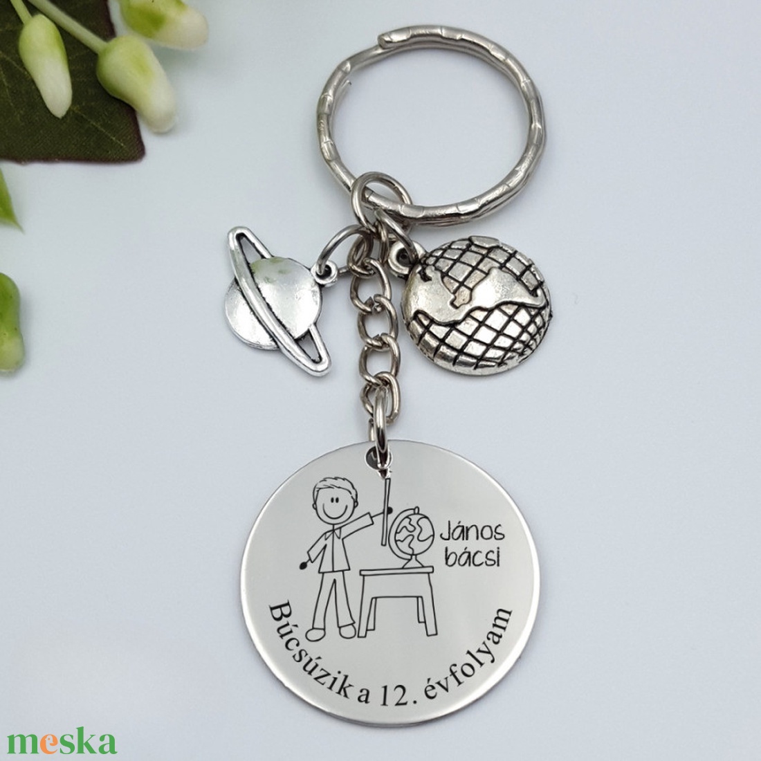 Ajándék földrajztanárnak ballagásra, pedagógusnapra, tanév végére - Gravírozott grafikás ballagási kulcstartó 1_24. - táska & tok - kulcstartó & táskadísz - kulcstartó - Meska.hu