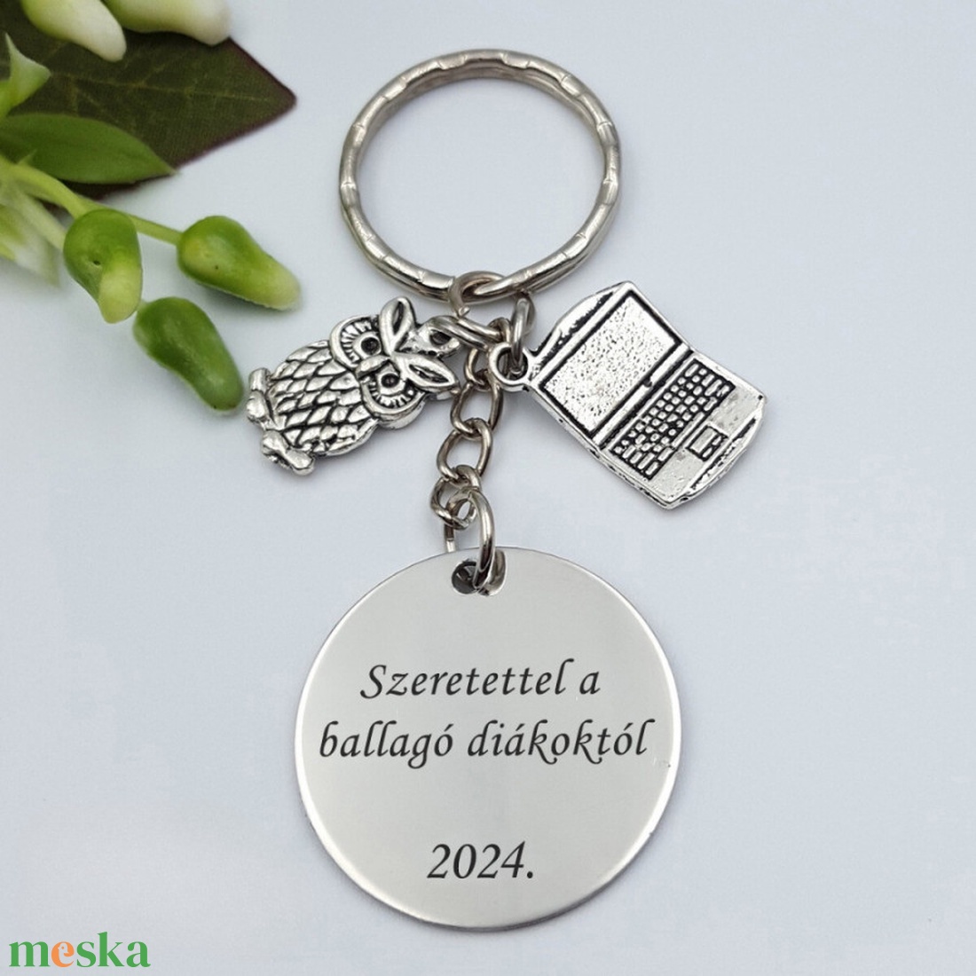 Ajándék informatikatanároknak ballagásra, pedagógusnapra, tanév végére - Gravírozott szöveges ballagási kulcstartó 1. - táska & tok - kulcstartó & táskadísz - kulcstartó - Meska.hu