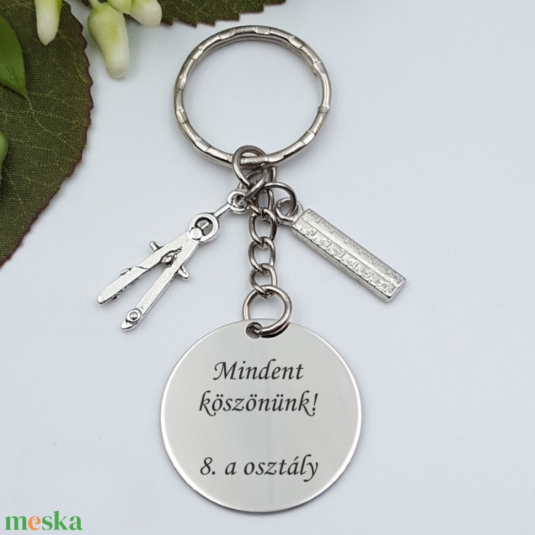 Ajándék matematikatanároknak ballagásra, pedagógusnapra, tanév végére - Gravírozott szöveges ballagási kulcstartó 1. - táska & tok - kulcstartó & táskadísz - kulcstartó - Meska.hu