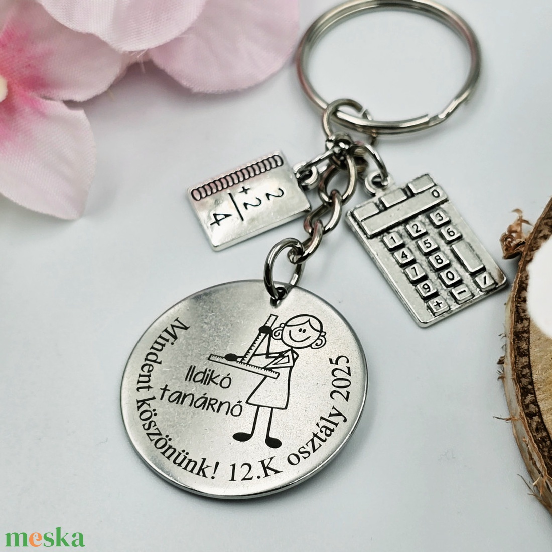 Ajándék matematikatanárnőnek ballagásra, pedagógusnapra, tanév végére - Gravírozott grafikás ballagási kulcstartó 3_21. - táska & tok - kulcstartó & táskadísz - kulcstartó - Meska.hu