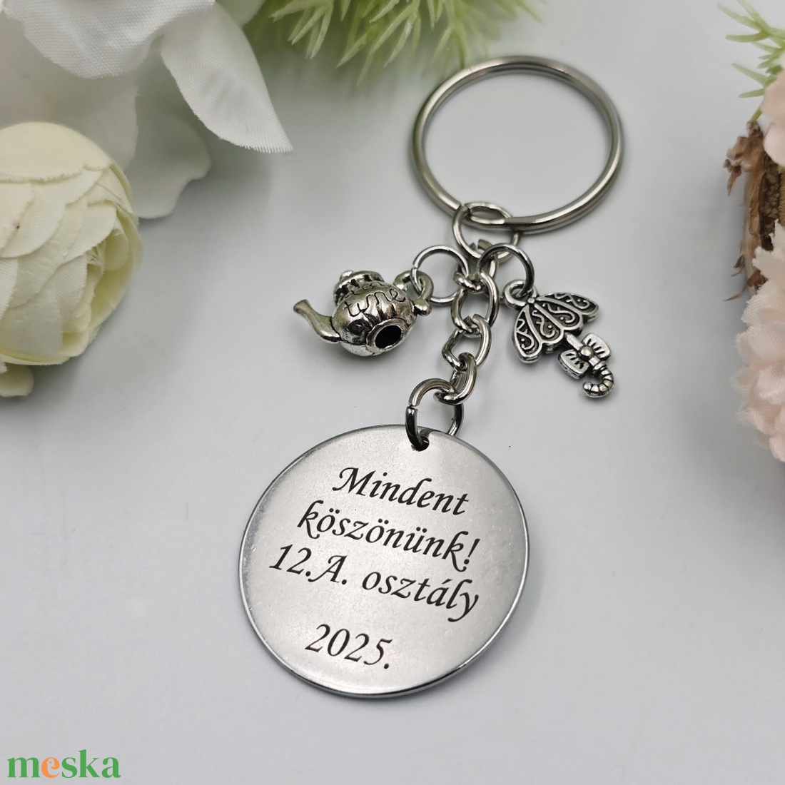 Angol tanároknak ajándék ballagásra, pedagógusnapra, tanév végére - Gravírozott szöveges ballagási kulcstartó 3. - táska & tok - kulcstartó & táskadísz - kulcstartó - Meska.hu