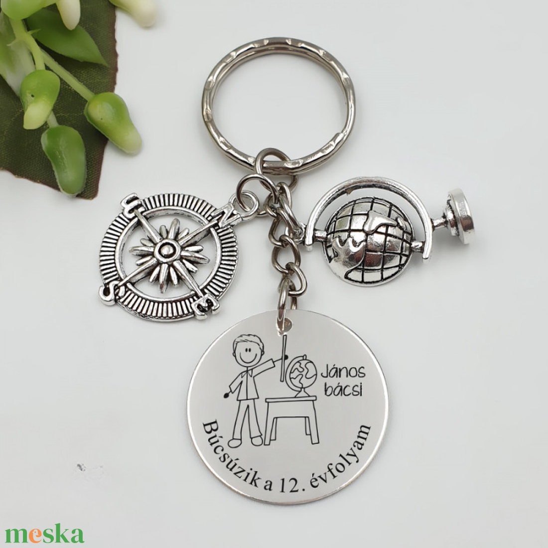 Ajándék földrajztanárnak ballagásra, pedagógusnapra, tanév végére - Gravírozott grafikás ballagási kulcstartó 2_24. - táska & tok - kulcstartó & táskadísz - kulcstartó - Meska.hu