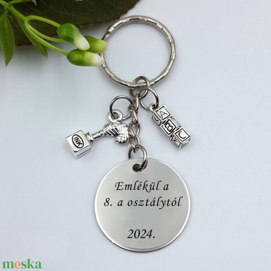 Ajándék magyartanároknak ballagásra, pedagógusnapra, tanév végére - Gravírozott szöveges ballagási kulcstartó 2. - táska & tok - kulcstartó & táskadísz - kulcstartó - Meska.hu