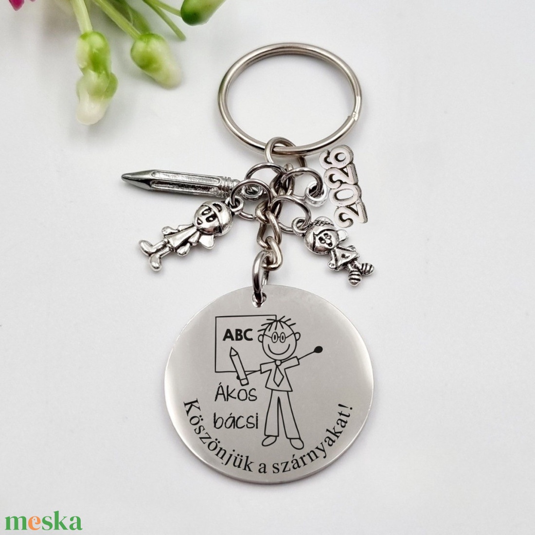 Ajándék tanító néninek ballagásra, pedagógusnapra, tanév végére - Gravírozott grafikás ballagási kulcstartó 5_15. - táska & tok - kulcstartó & táskadísz - kulcstartó - Meska.hu