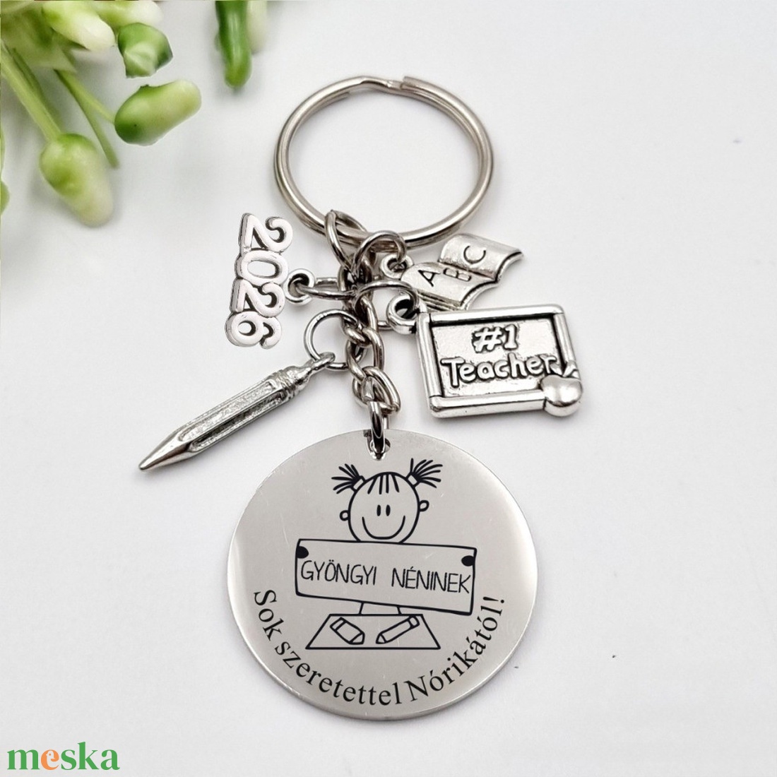 Tanító néninek ajándék ballagásra, pedagógusnapra, tanév végére - Gravírozott grafikás ballagási kulcstartó 6_12. - táska & tok - kulcstartó & táskadísz - kulcstartó - Meska.hu