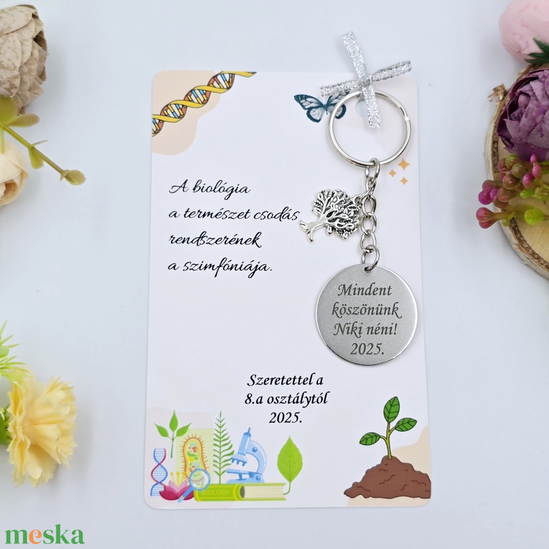 Ajándék biológiatanároknak ballagásra, pedagógusnapra, tanév végére - Gravírozott ballagási kulcstartó ajándékkártyán - táska & tok - kulcstartó & táskadísz - kulcstartó - Meska.hu