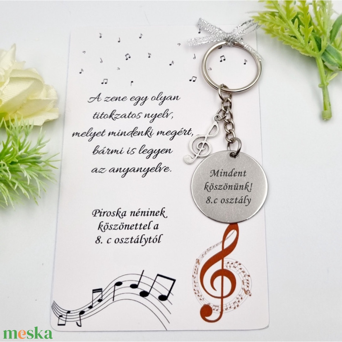 Ének tanároknak ajándék ballagásra, pedagógusnapra, tanév végére - Gravírozott ballagási kulcstartó ajándékkártyán - táska & tok - kulcstartó & táskadísz - kulcstartó - Meska.hu