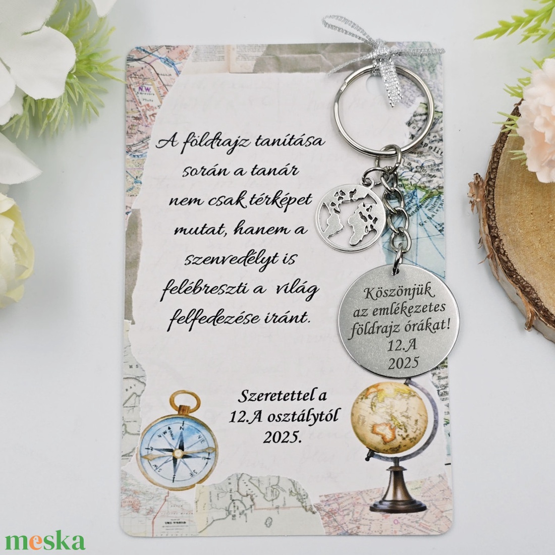 Földrajz tanároknak ajándék ballagásra, pedagógusnapra, tanév végére - Gravírozott ballagási kulcstartó ajándékkártyán - táska & tok - kulcstartó & táskadísz - kulcstartó - Meska.hu