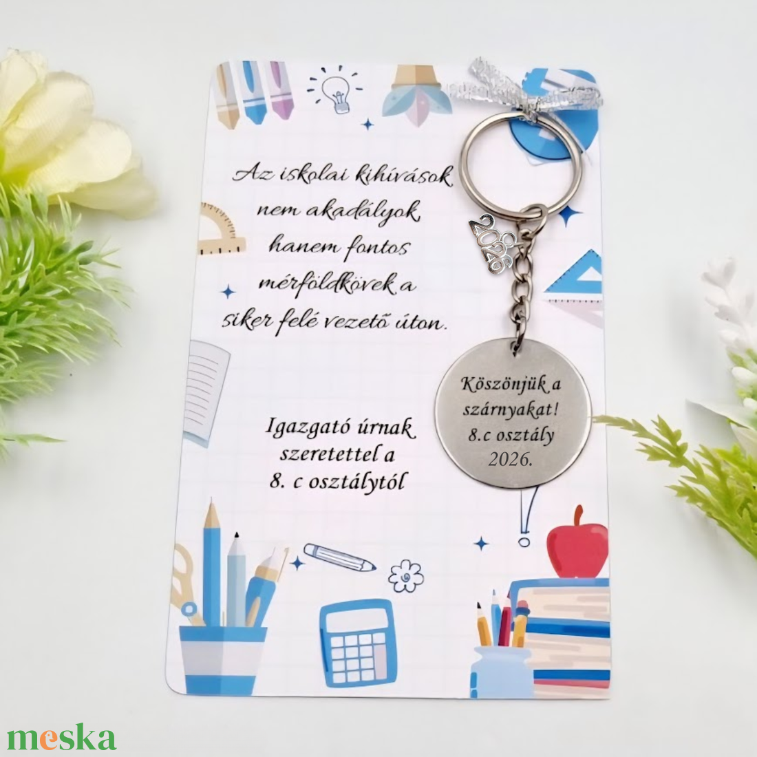 Osztályfőnöknek, igazgatónak ajándék ballagásra, tanév végére - Gravírozott ballagási kulcstartó ajándékkártyán - táska & tok - kulcstartó & táskadísz - kulcstartó - Meska.hu