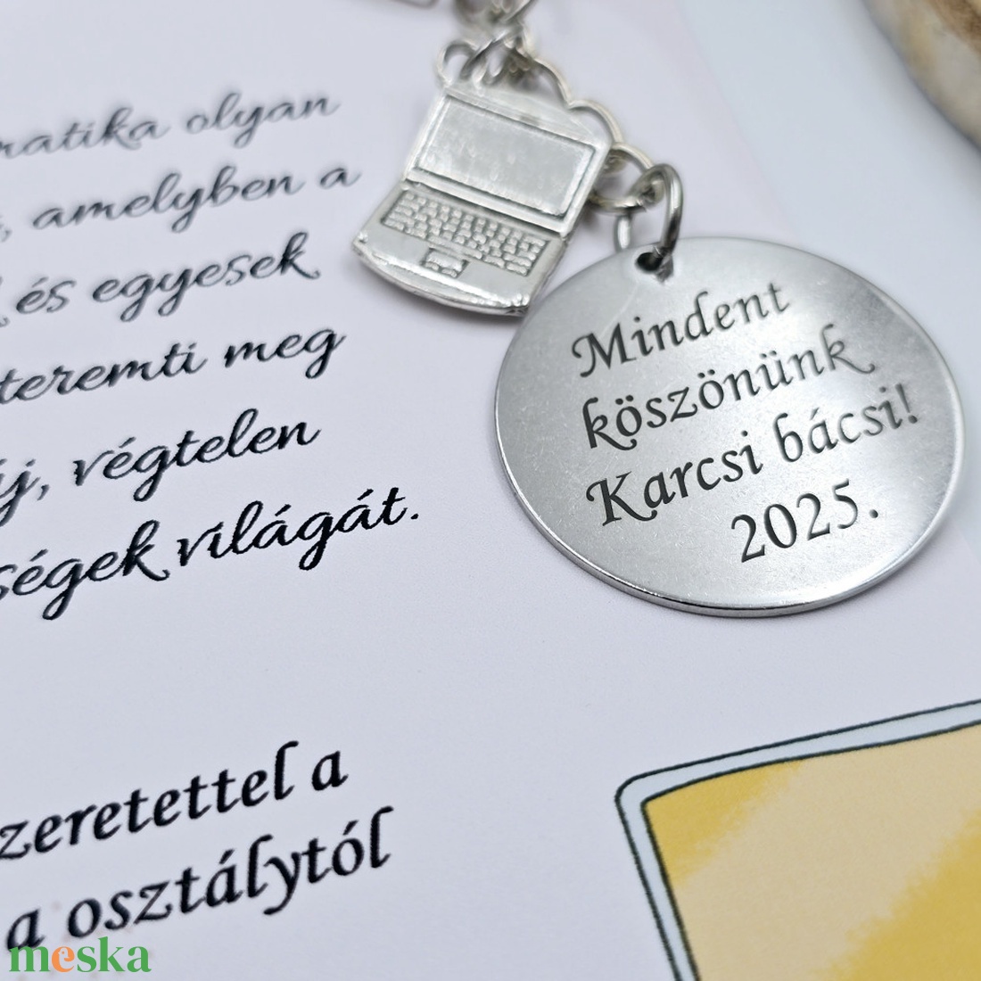 Informatika tanárnak ajándék ballagásra, pedagógusnapra, tanév végére - Gravírozott ballagási kulcstartó ajándékkártyán - táska & tok - kulcstartó & táskadísz - kulcstartó - Meska.hu