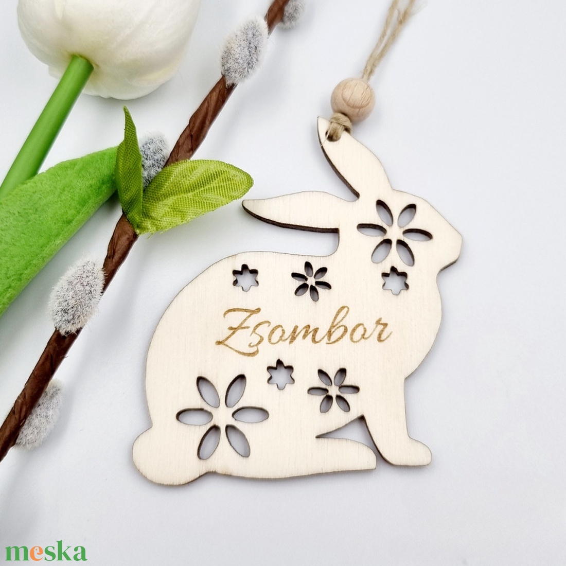 Gravírozott fa húsvéti nyuszi egyedi névvel. Húsvéti ajándék gyerekeknek. - ünnepi díszek, dekorációk - húsvéti díszek és dekorációk - húsvéti tojásfadíszek - Meska.hu