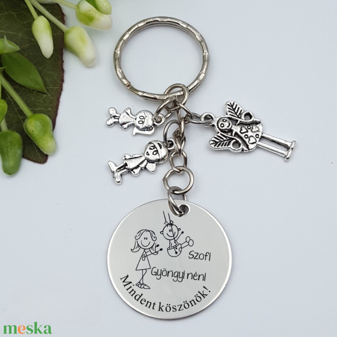 Óvó néninek ajándék pedagógusnapra, tanév végére - Gravírozott grafikás ballagási kulcstartó  1_05. (kislányos minta) - táska & tok - kulcstartó & táskadísz - kulcstartó - Meska.hu