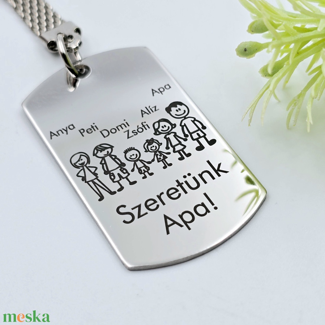 Szeretünk apa! - Családi kulcstartó személyre szabható grafikával. Egyedi ajándék apának - táska & tok - kulcstartó & táskadísz - kulcstartó - Meska.hu