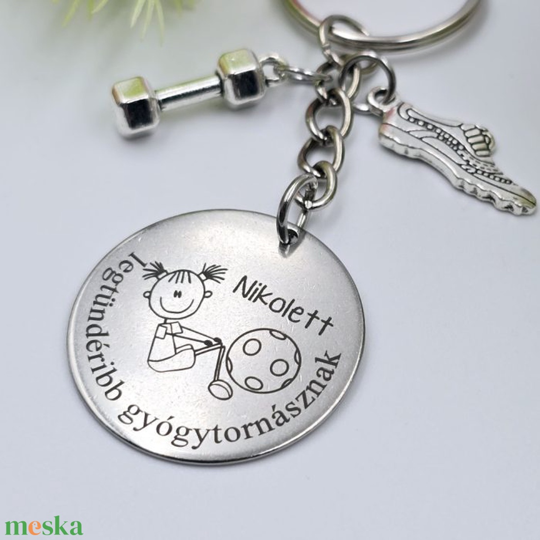 Gyógytornásznak ajándék - gyógytornász kulcstartó grafikával, egyedi névvel, felirattal - táska & tok - kulcstartó & táskadísz - kulcstartó - Meska.hu