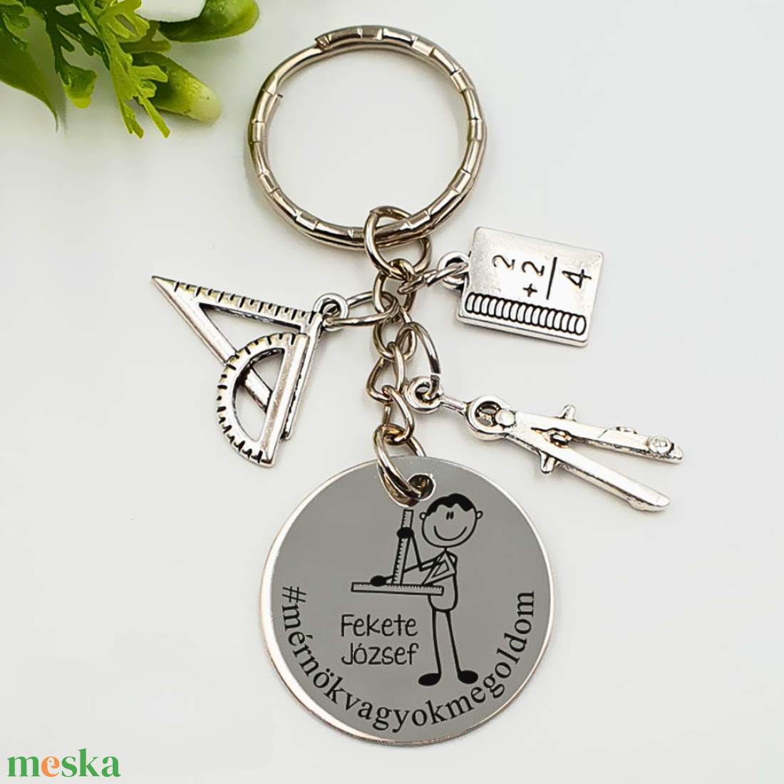 Mérnöknek ajándék - mérnök kulcstartó grafikával, egyedi névvel, felirattal - táska & tok - kulcstartó & táskadísz - kulcstartó - Meska.hu