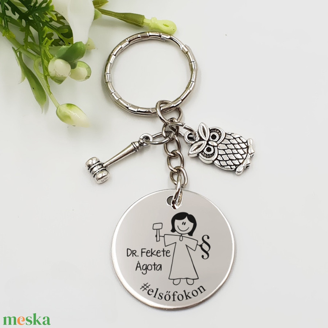 Bírónőnek ajándék - bírónő kulcstartó grafikával, egyedi névvel, felirattal - táska & tok - kulcstartó & táskadísz - kulcstartó - Meska.hu