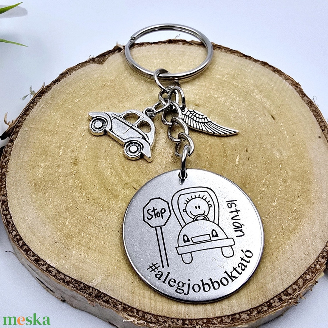 Vezetésoktatónak ajándék - vezetésoktató kulcstartó grafikával, egyedi névvel, felirattal - táska & tok - kulcstartó & táskadísz - kulcstartó - Meska.hu