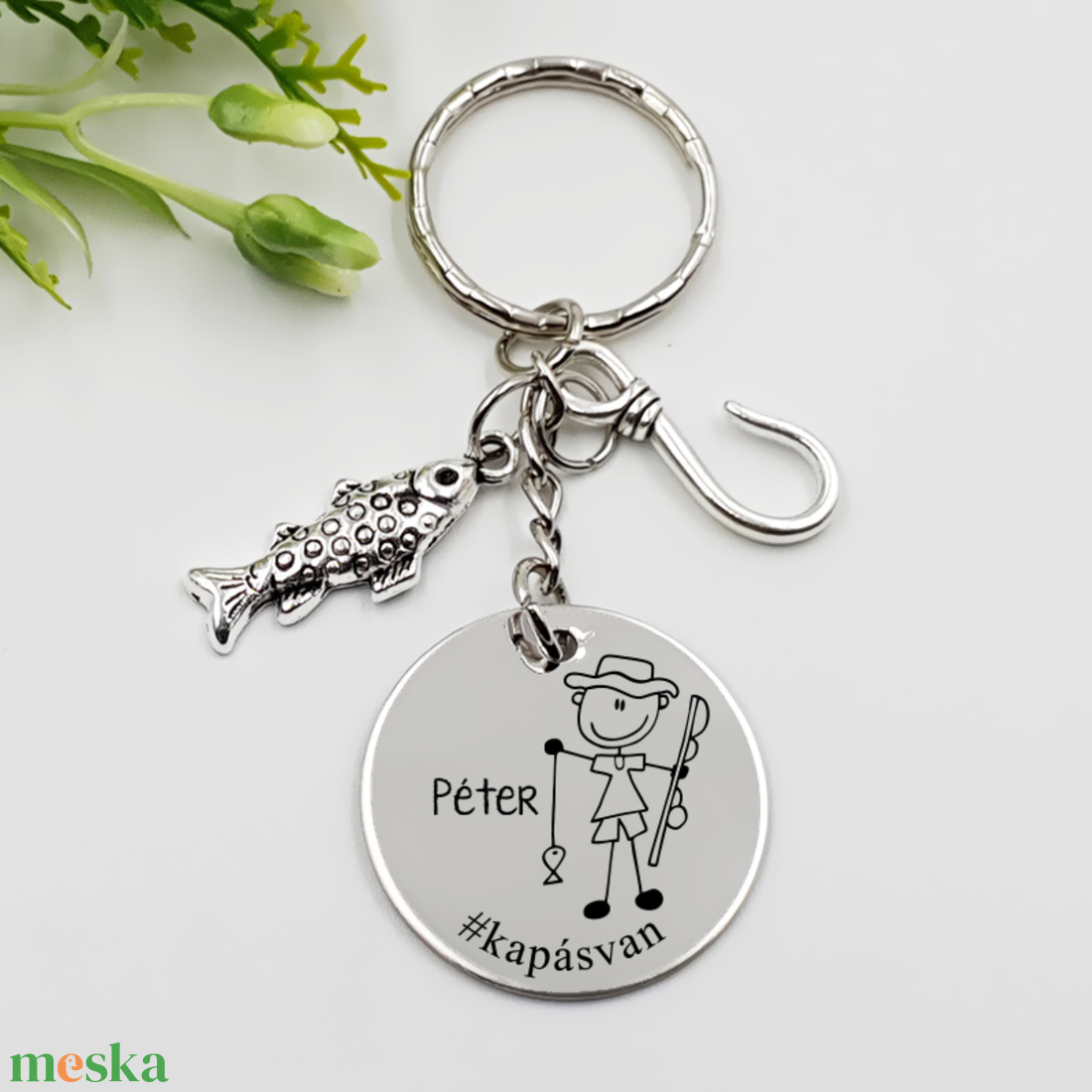 Horgásznak ajándék - horgász kulcstartó grafikával, egyedi névvel, felirattal - táska & tok - kulcstartó & táskadísz - kulcstartó - Meska.hu