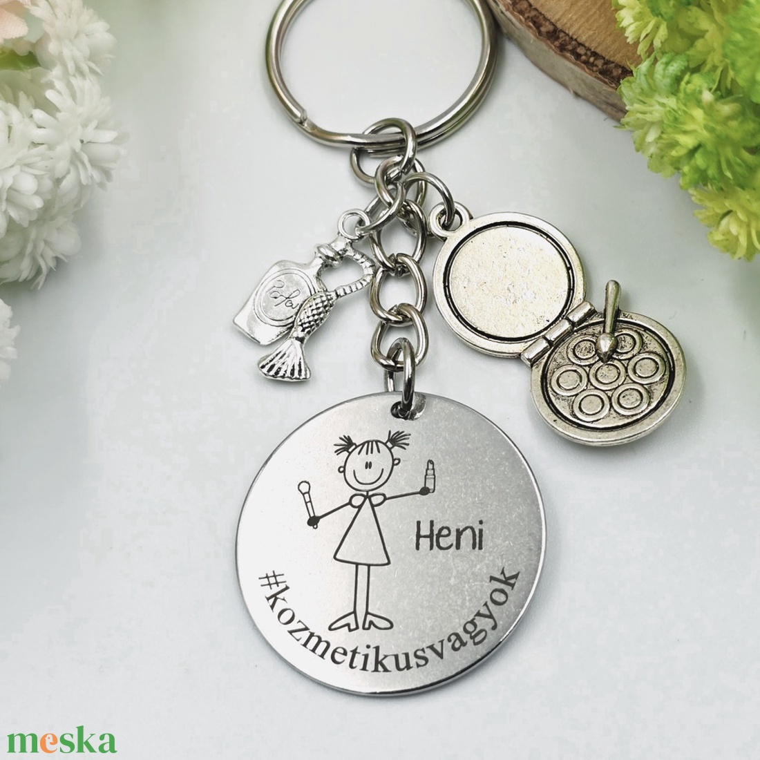 Kozmetikusnak ajándék - kozmetikus kulcstartó grafikával, egyedi névvel, felirattal - táska & tok - kulcstartó & táskadísz - kulcstartó - Meska.hu