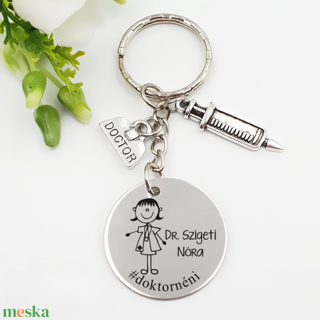 Doktornőnek ajándék - orvosnő kulcstartó grafikával, egyedi névvel, felirattal - táska & tok - kulcstartó & táskadísz - kulcstartó - Meska.hu