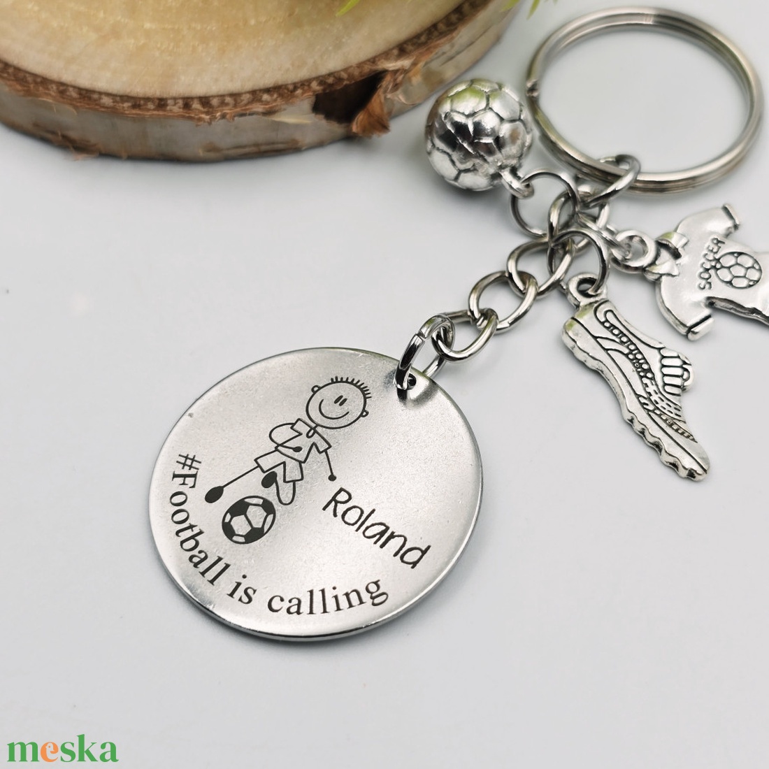 Focistának ajándék - focista kulcstartó grafikával, egyedi névvel, felirattal - táska & tok - kulcstartó & táskadísz - kulcstartó - Meska.hu
