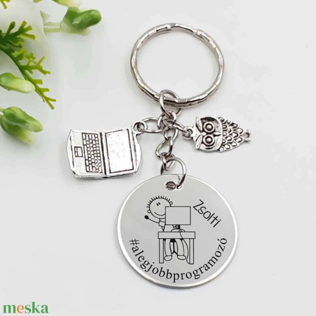 Informatikusnak ajándék - informatikus kulcstartó grafikával, egyedi névvel, felirattal - táska & tok - kulcstartó & táskadísz - kulcstartó - Meska.hu