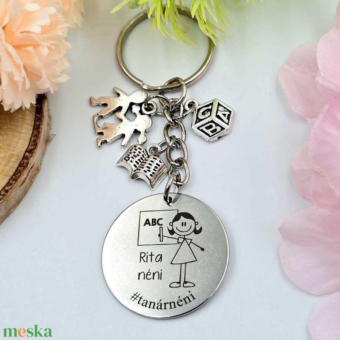 Tanárnőnek ajándék - tanárnő kulcstartó grafikával, egyedi névvel, felirattal - táska & tok - kulcstartó & táskadísz - kulcstartó - Meska.hu
