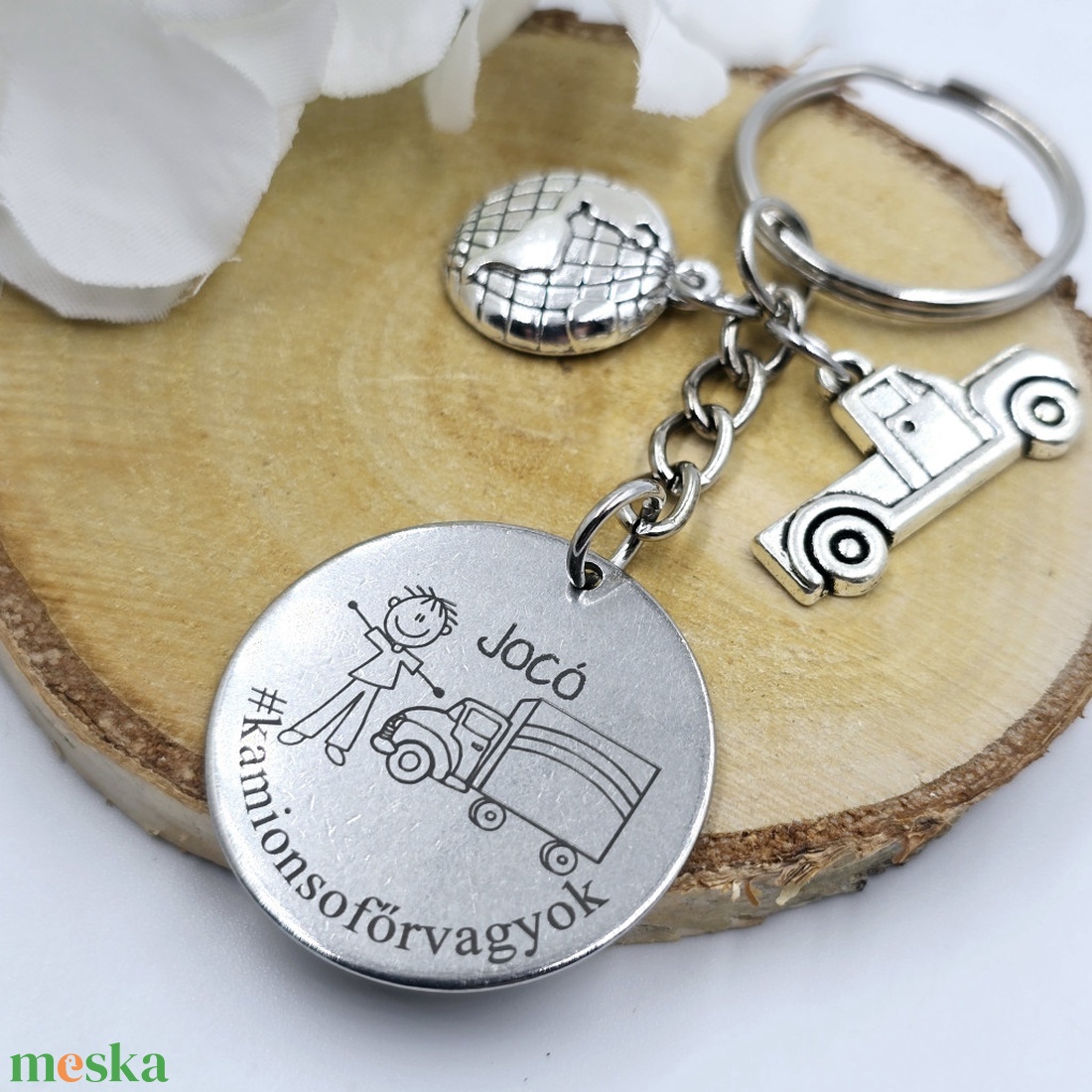 Kamionsofőrnek ajándék - kamionos kulcstartó grafikával, egyedi névvel, felirattal - táska & tok - kulcstartó & táskadísz - kulcstartó - Meska.hu
