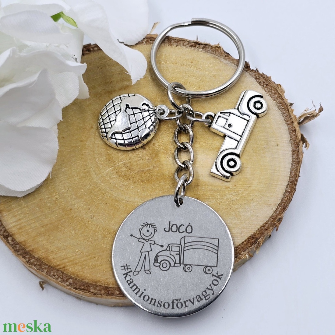 Kamionsofőrnek ajándék - kamionos kulcstartó grafikával, egyedi névvel, felirattal - táska & tok - kulcstartó & táskadísz - kulcstartó - Meska.hu