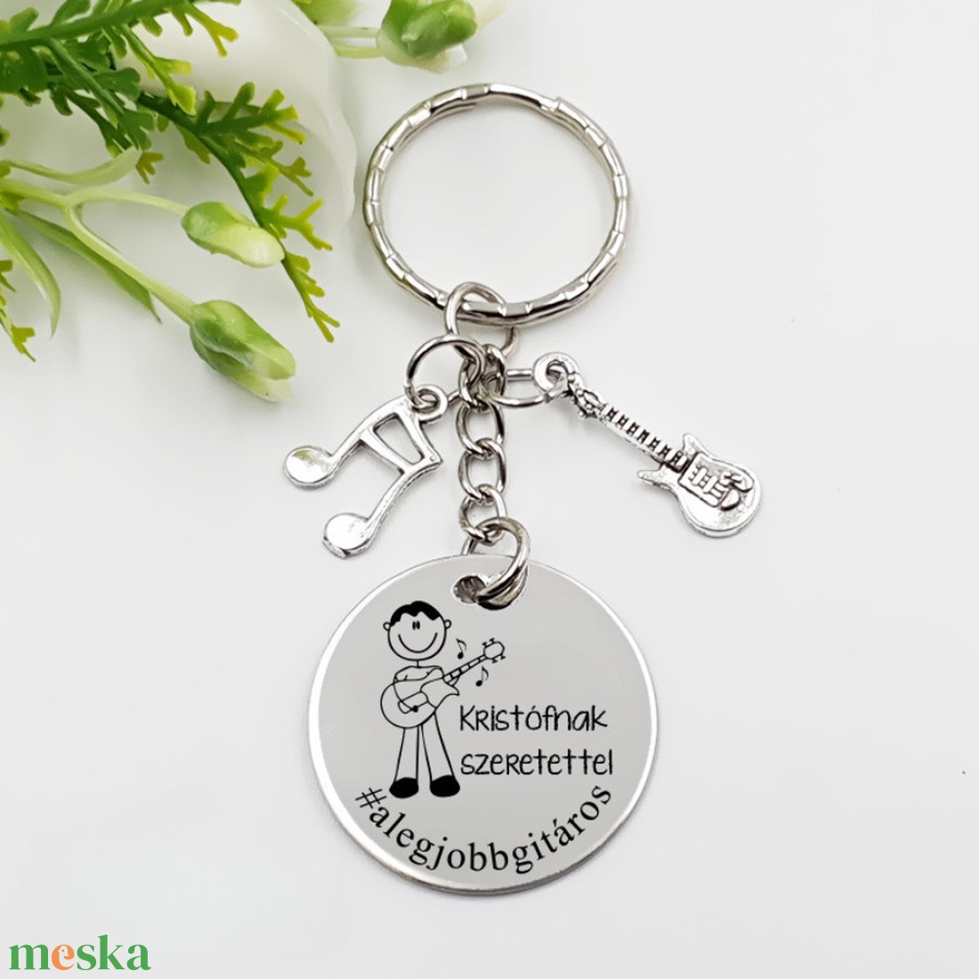 Gitárosnak ajándék - gitáros kulcstartó grafikával, egyedi névvel, felirattal - táska & tok - kulcstartó & táskadísz - kulcstartó - Meska.hu