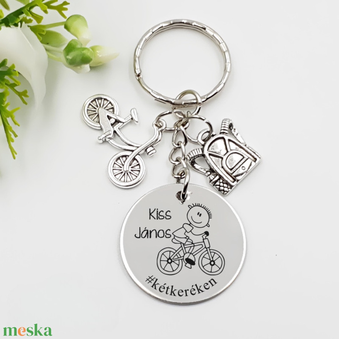 Biciklisnek ajándék - biciklis kulcstartó grafikával, egyedi névvel, felirattal - táska & tok - kulcstartó & táskadísz - kulcstartó - Meska.hu