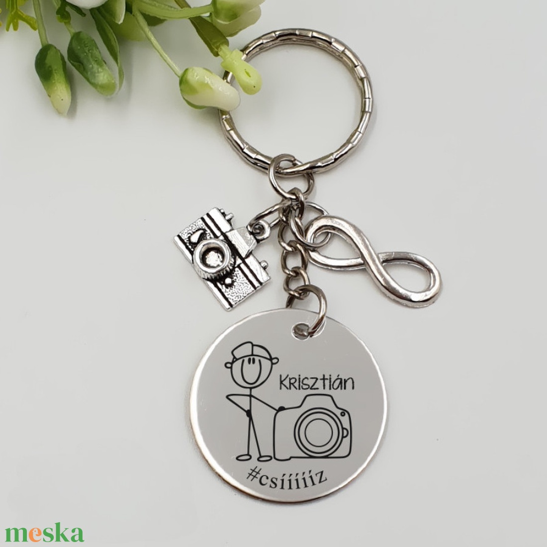 Fényképésznek ajándék - fényképész kulcstartó grafikával, egyedi névvel, felirattal - táska & tok - kulcstartó & táskadísz - kulcstartó - Meska.hu