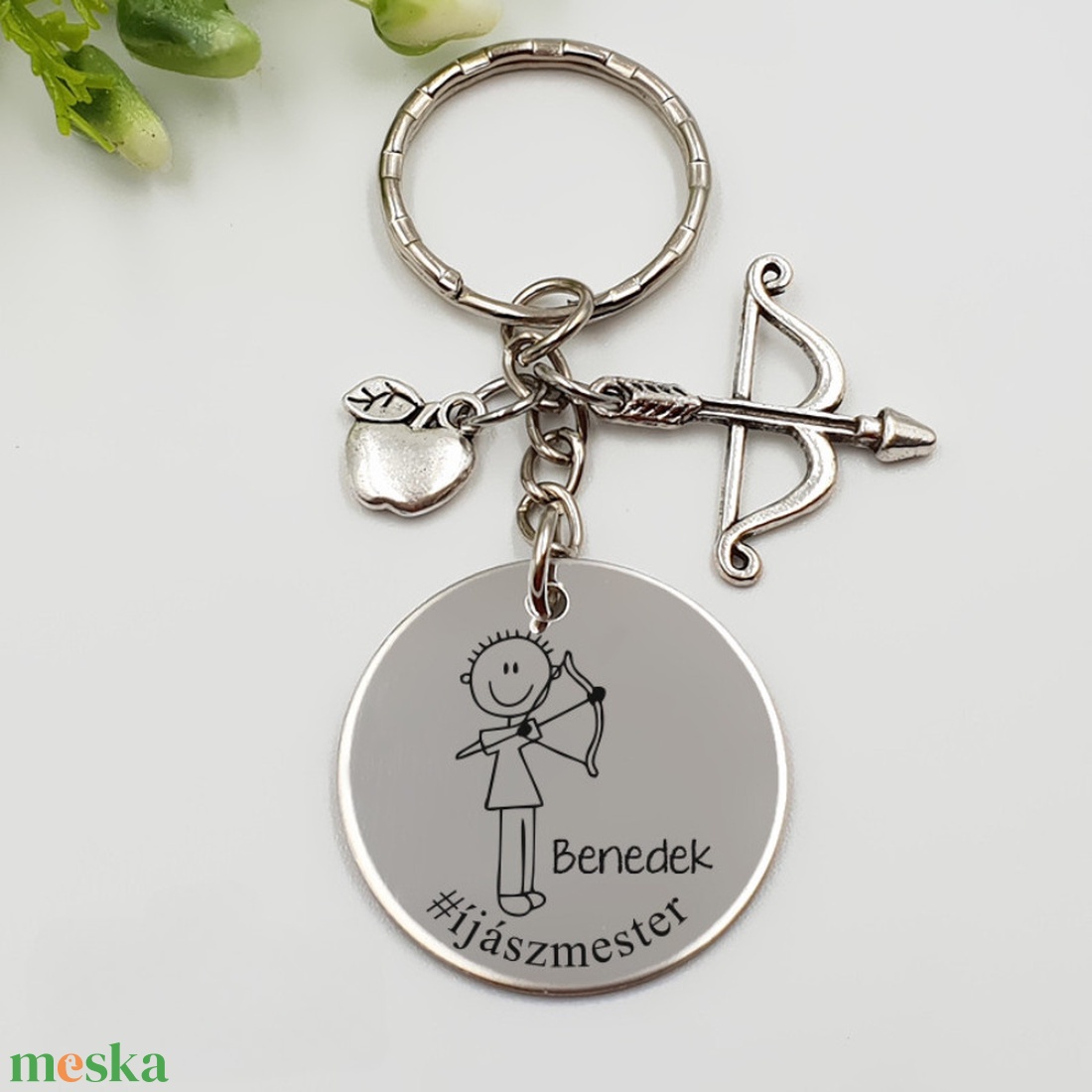 Íjásznak ajándék - íjász kulcstartó grafikával, egyedi névvel, felirattal - táska & tok - kulcstartó & táskadísz - kulcstartó - Meska.hu