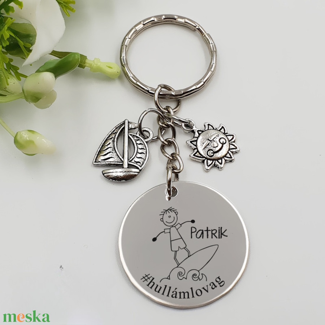 Szörfösnek ajándék - szörfös kulcstartó grafikával, egyedi névvel, felirattal - táska & tok - kulcstartó & táskadísz - kulcstartó - Meska.hu