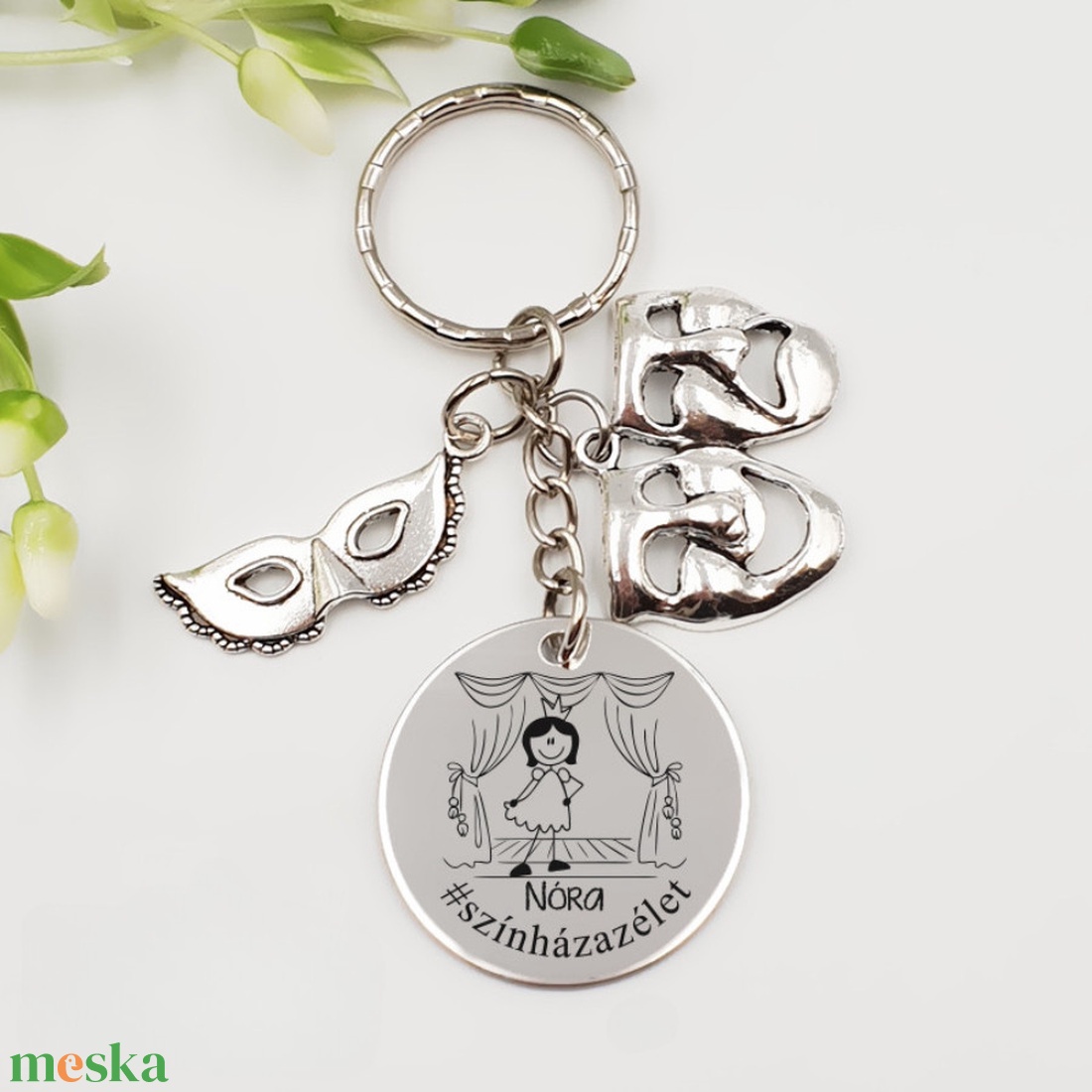 Színésznőnek ajándék - színésznő kulcstartó grafikával, egyedi névvel, felirattal - táska & tok - kulcstartó & táskadísz - kulcstartó - Meska.hu