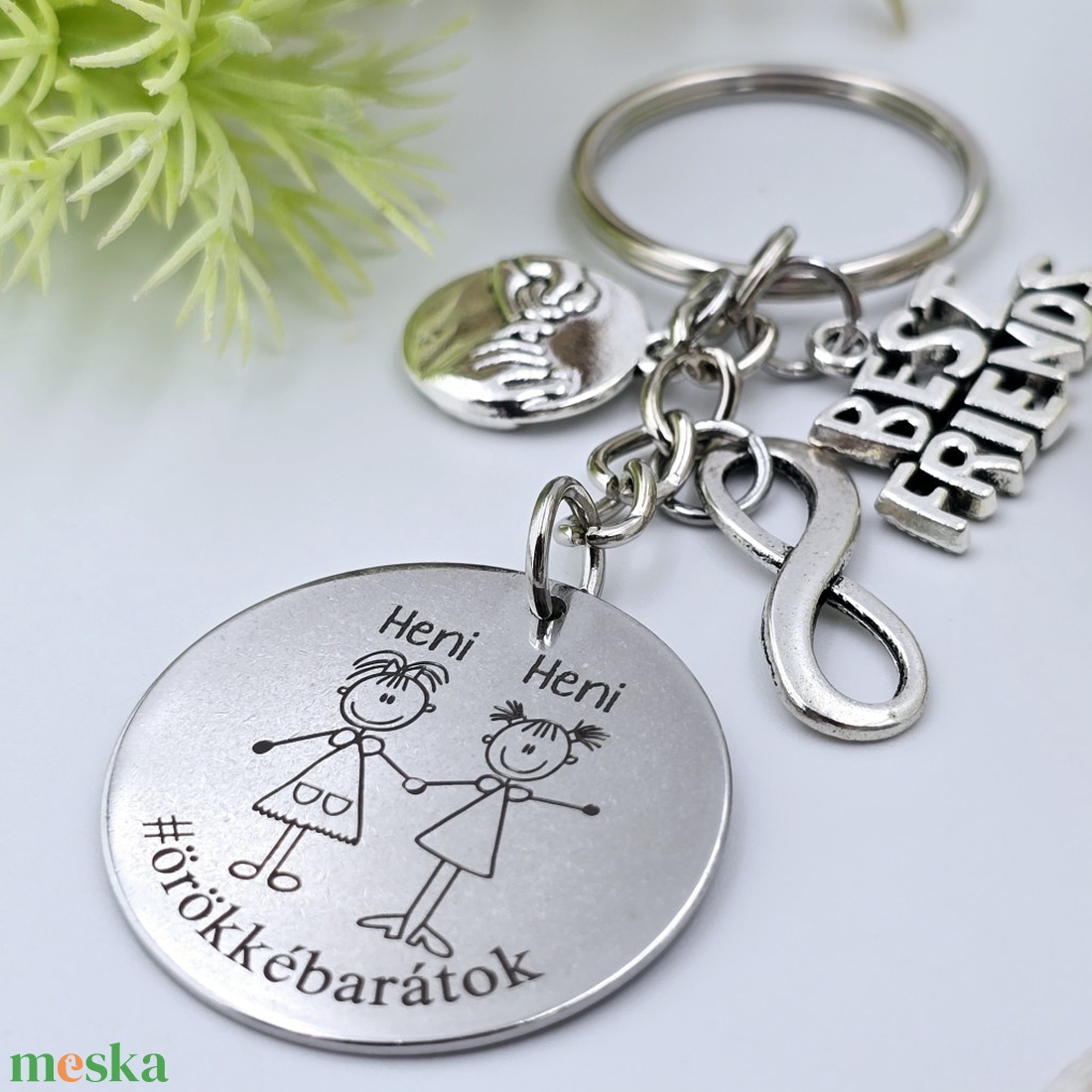 Barátnőnek ajándék - legjobb barátnő kulcstartó grafikával, egyedi névvel, felirattal - táska & tok - kulcstartó & táskadísz - kulcstartó - Meska.hu