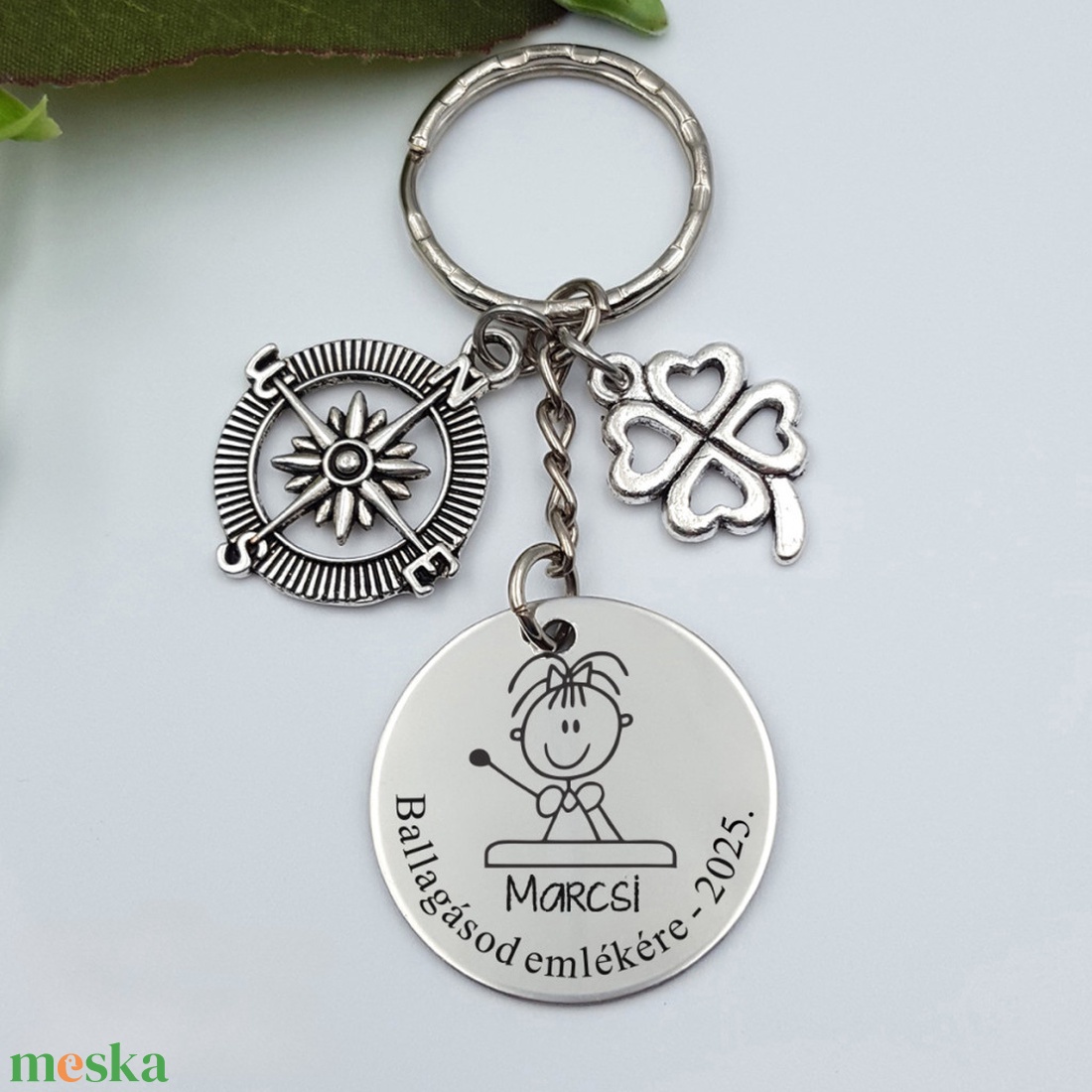 Ballagási ajándék lányoknak - Gravírozott grafikás ballagási kulcstartó végzősöknek 2_65. - táska & tok - kulcstartó & táskadísz - kulcstartó - Meska.hu