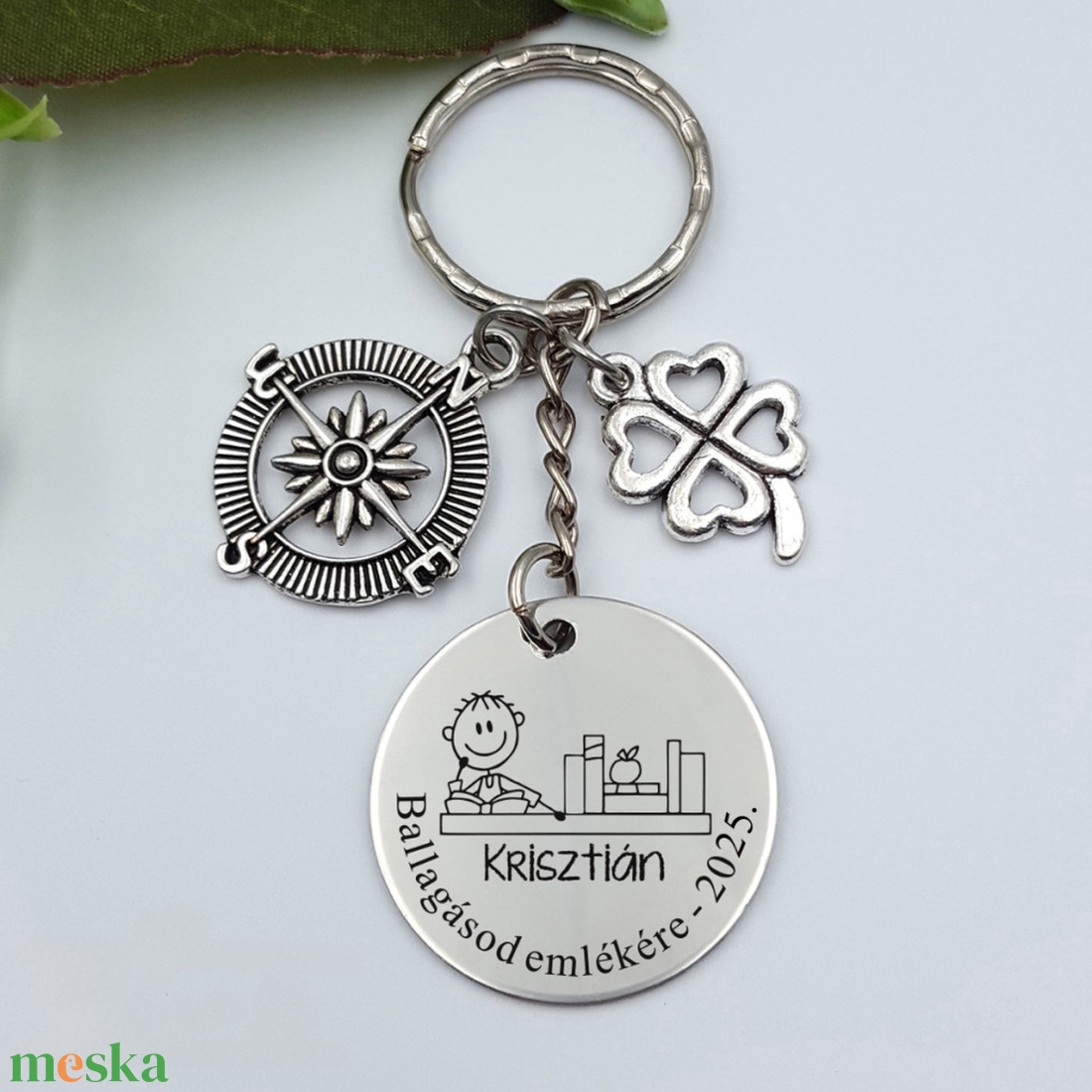 Ballagási ajándék fiúknak - Gravírozott grafikás ballagási kulcstartó végzősöknek 2_66. - táska & tok - kulcstartó & táskadísz - kulcstartó - Meska.hu