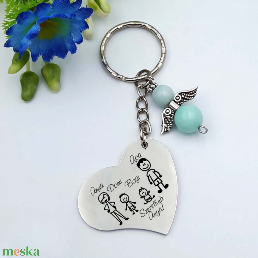 Szeretünk anya! - Szív kulcstartó személyre szabható grafikával, angyalkával. Egyedi ajándék anyának. Anyák napi ajándék - táska & tok - kulcstartó & táskadísz - kulcstartó - Meska.hu