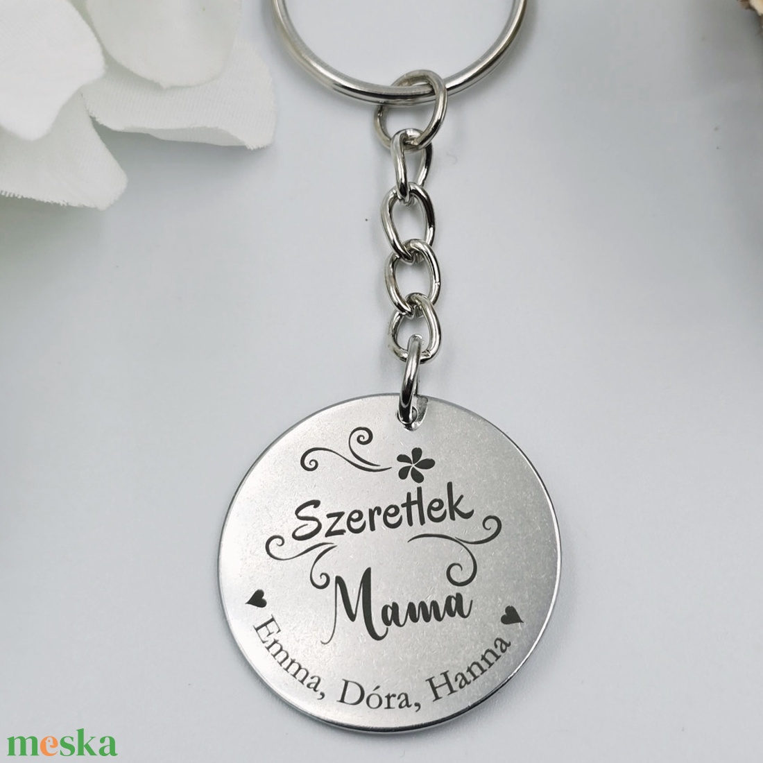 Ajándék nagymamának, Szeretlek Mama! kulcstartó. Anyák napi ajándék - táska & tok - kulcstartó & táskadísz - kulcstartó - Meska.hu