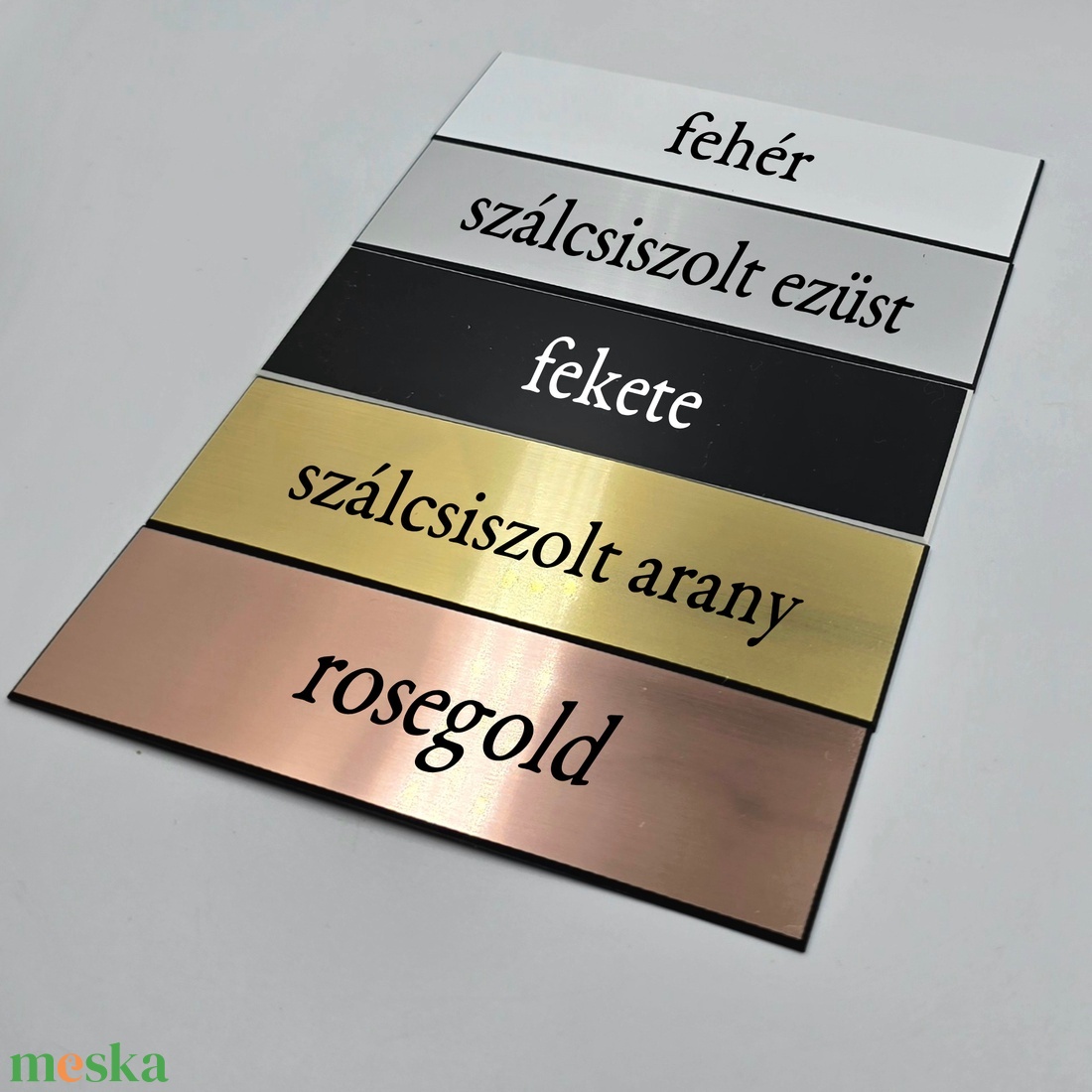 Névtábla egyedi gravírozással modern stílusban � ajtóra, postaládára 04 - otthon & életmód - ház & kert - névtábla - Meska.hu
