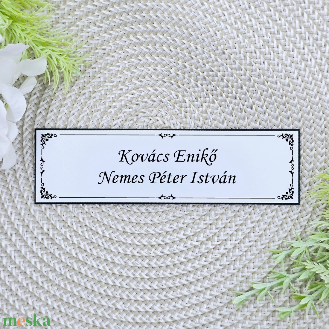 Névtábla egyedi gravírozással modern stílusban � ajtóra, postaládára 04 - otthon & életmód - ház & kert - névtábla - Meska.hu