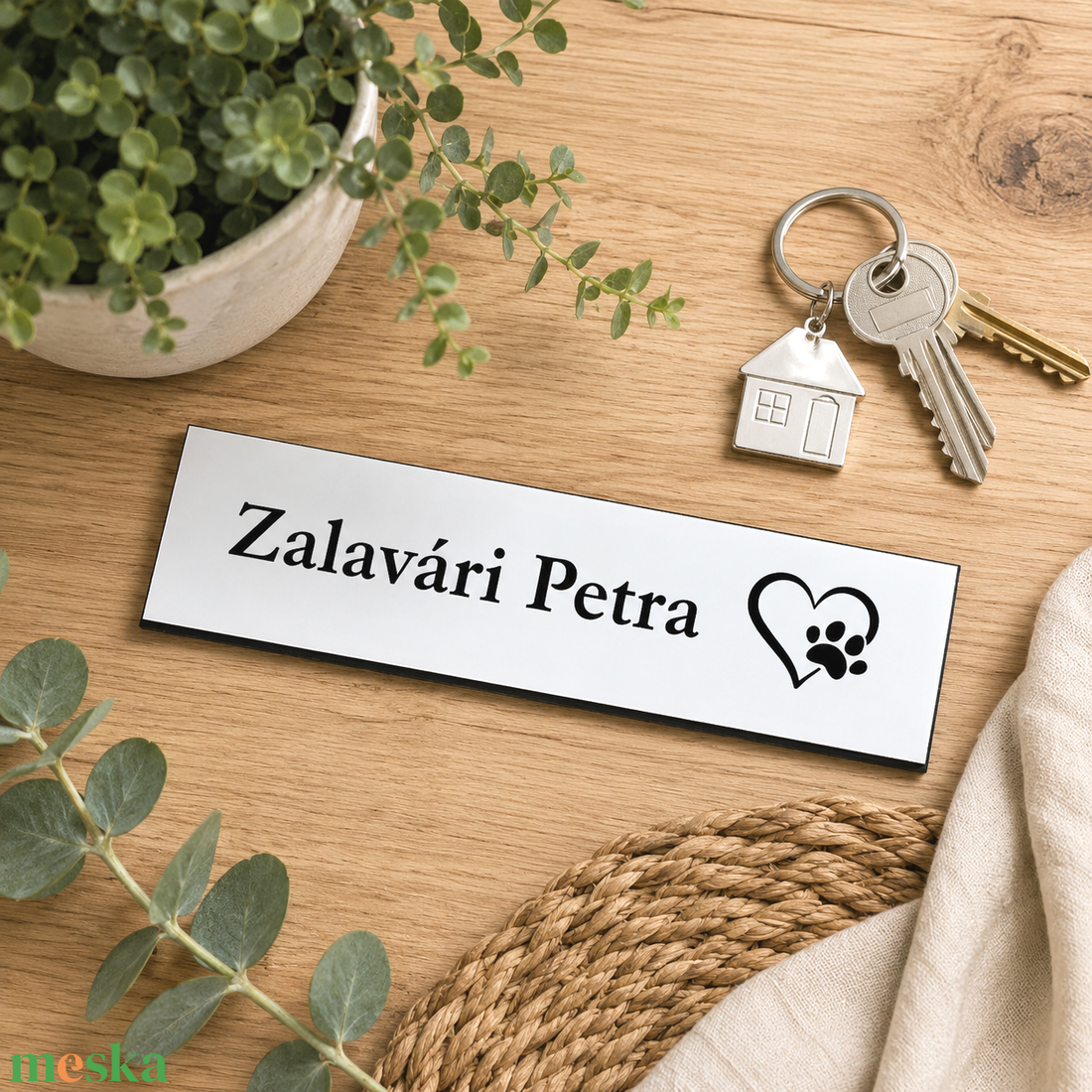 Egyedi gravírozott névtábla kutyamancs mintával � ajtóra, postaládára 12 - otthon & életmód - ház & kert - névtábla - Meska.hu