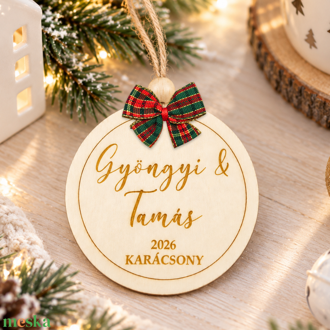 Gravírozott fa karácsonyfadísz egyedi nevekkel (01) - karácsony - karácsonyi lakásdekoráció - karácsonyfadíszek - Meska.hu