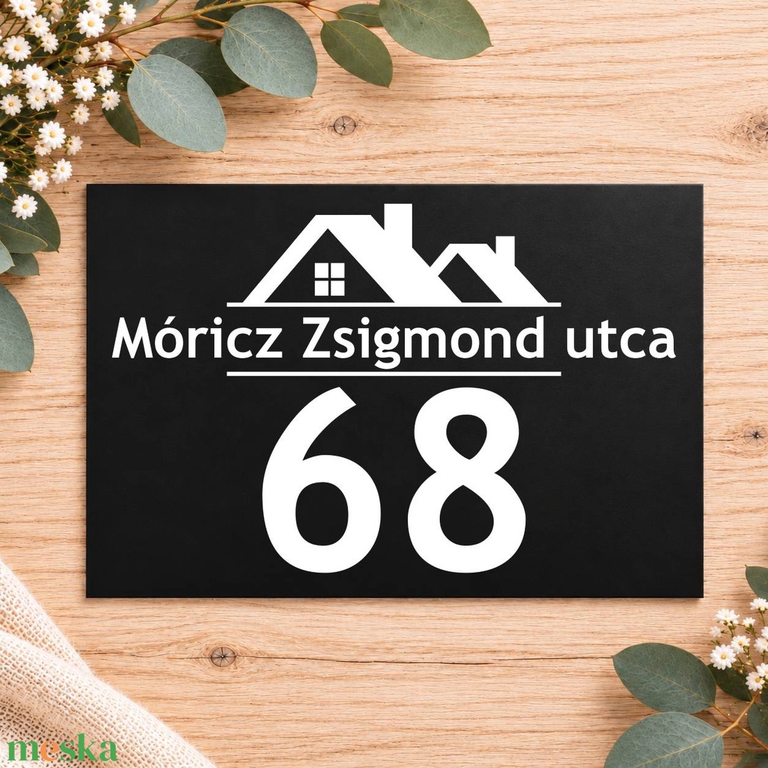 Gravírozott házszámtábla házikó mintával - 02 - otthon & életmód - ház & kert - házszám - Meska.hu