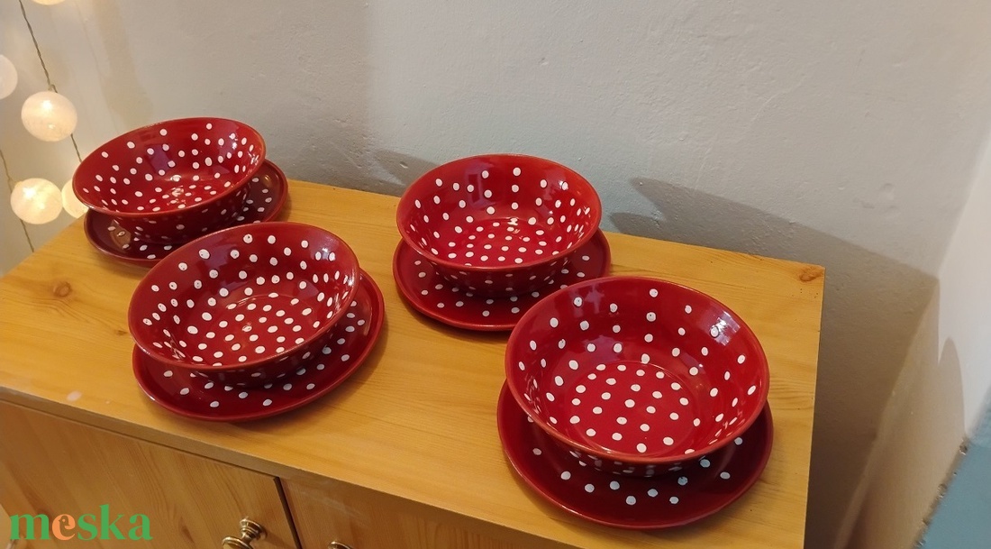 Piros pöttyös tányér szett, 8 darabos - otthon & életmód - konyhafelszerelés, tálalás - tálalás - tányér & étkészlet - Meska.hu