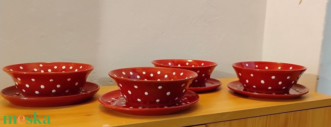 Piros pöttyös tányér szett, 8 darabos - otthon & életmód - konyhafelszerelés, tálalás - tálalás - tányér & étkészlet - Meska.hu