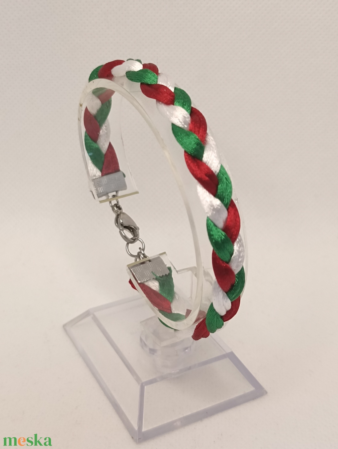 TRICOLOR - Piros-fehér-zöld duplaszálas szatén-selyemzsinór karkötő nemesacél szerelékkel - ékszer - karkötő - fonott karkötő - Meska.hu TRICOLOR - Piros-fehér-zöld duplaszálas szatén-selyemzsinór karkötő nemesacél szerelékkel - ékszer - karkötő - fonott karkötő - Meska.hu