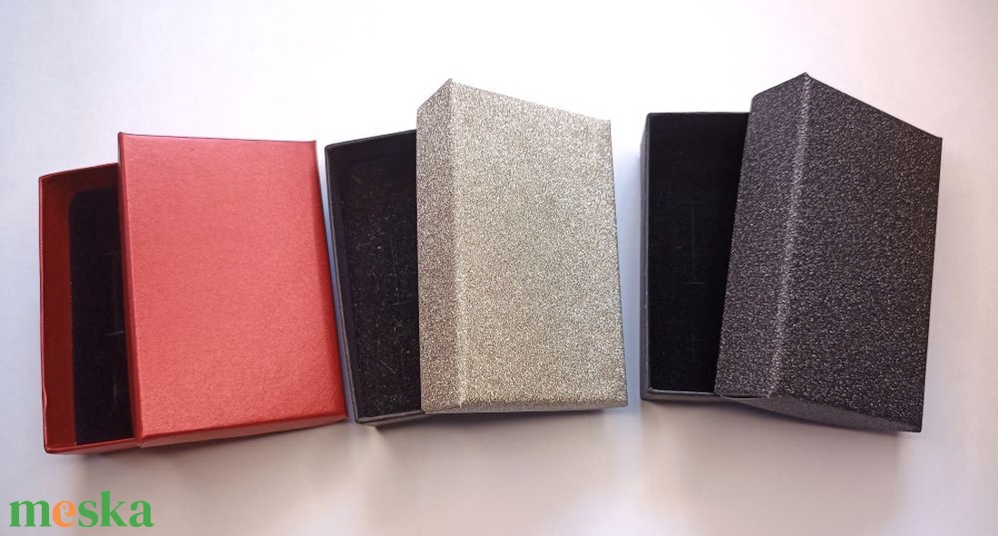 TRICOLOR � Kerámiagyöngyös, fonatos karkötő elegáns díszdobozban - ékszer - karkötő - széles karkötő - Meska.hu